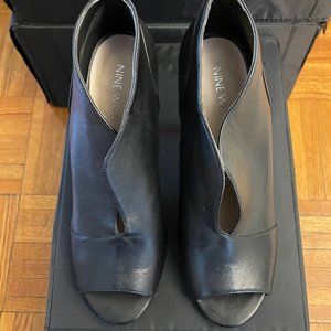 Nine West Black Ambrosia Peep Toe Bootie Heels- Size 8